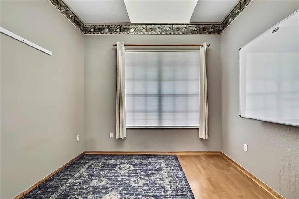 合同活跃: $554,900 (3 贝兹, 2 浴室, 2828 平方英尺)