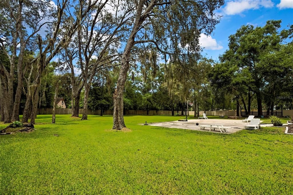 合同活跃: $554,900 (3 贝兹, 2 浴室, 2828 平方英尺)