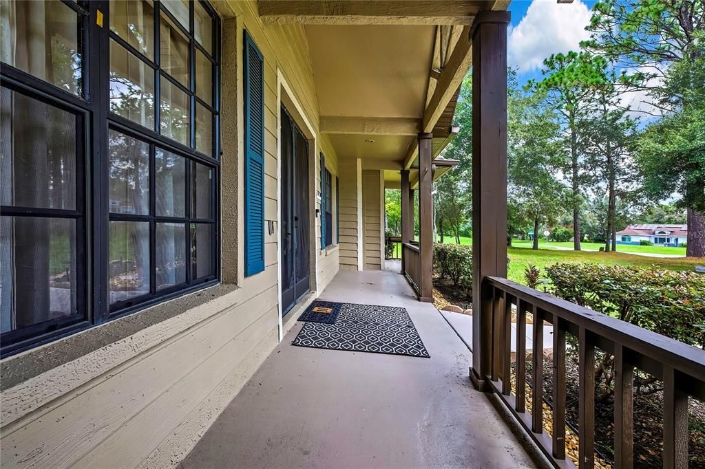 合同活跃: $554,900 (3 贝兹, 2 浴室, 2828 平方英尺)