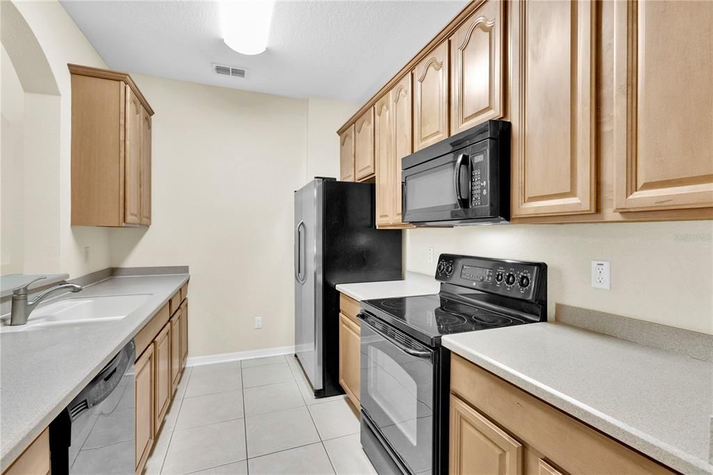 For Rent: $1,550 (3 beds, 2 baths, 1248 Square Feet)