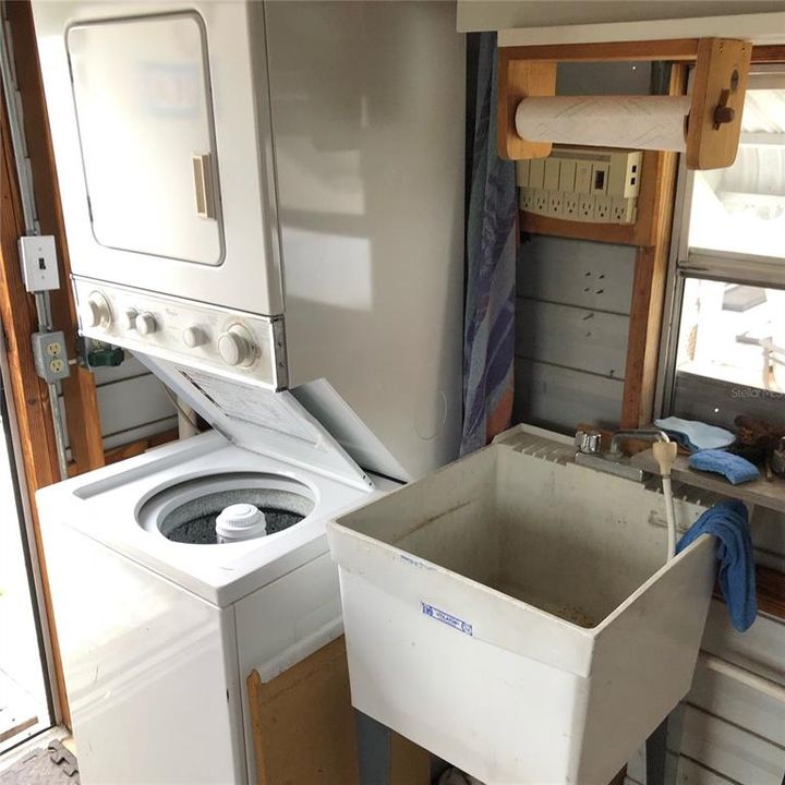 На продажу: $95,000 (1 спален, 1 ванн, 396 Квадратных фут)