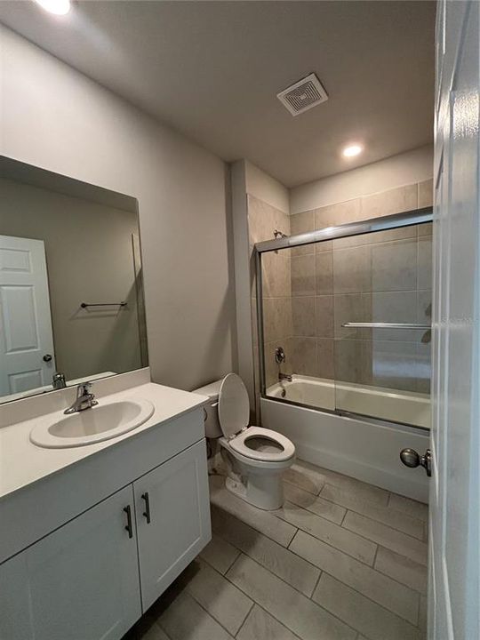 В аренду: $2,150 (4 спален, 2 ванн, 1848 Квадратных фут)