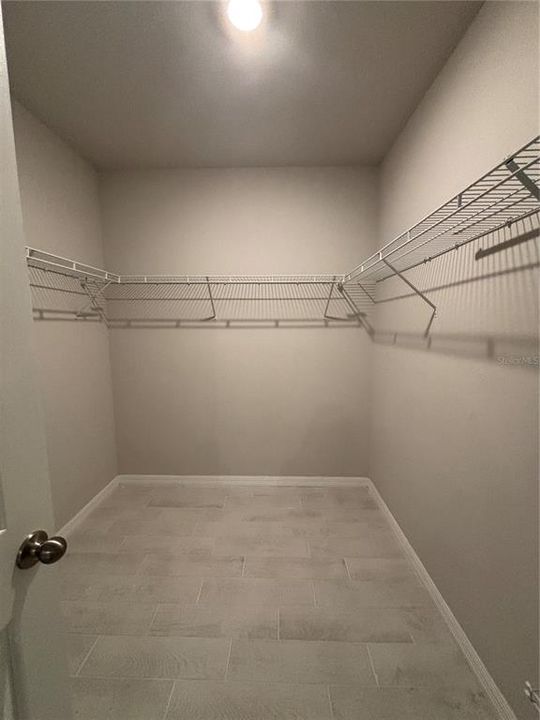 В аренду: $2,150 (4 спален, 2 ванн, 1848 Квадратных фут)