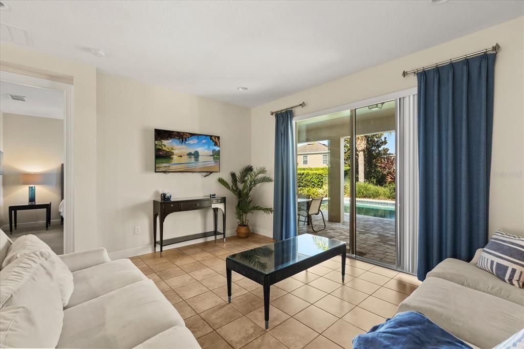 Active With Contract: $570,000 (6 beds, 5 baths, 3099 Square Feet)