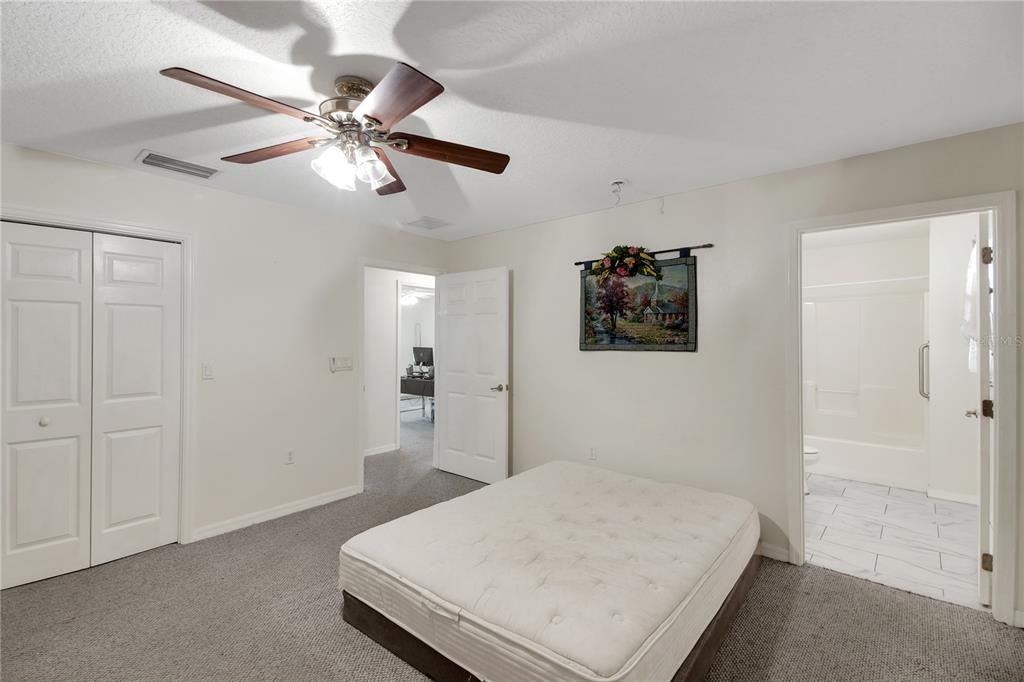 На продажу: $599,900 (6 спален, 5 ванн, 3752 Квадратных фут)