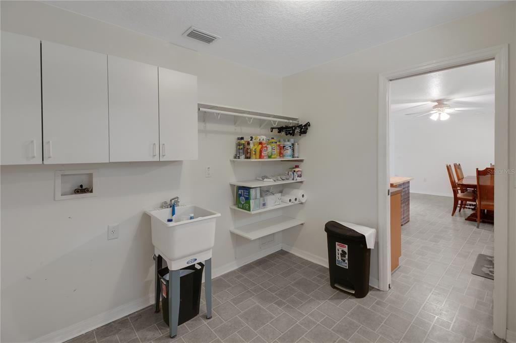 На продажу: $599,900 (6 спален, 5 ванн, 3752 Квадратных фут)