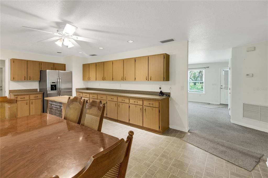 На продажу: $599,900 (6 спален, 5 ванн, 3752 Квадратных фут)