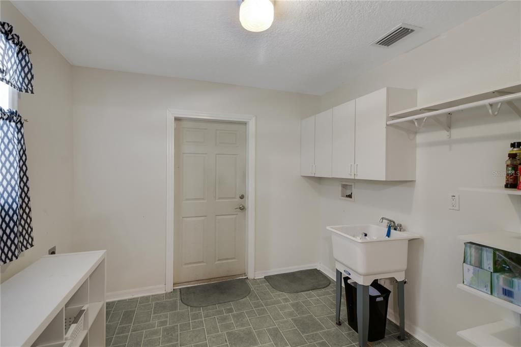 На продажу: $599,900 (6 спален, 5 ванн, 3752 Квадратных фут)