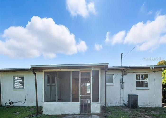 Active With Contract: $137,900 (4 beds, 2 baths, 1628 Square Feet)