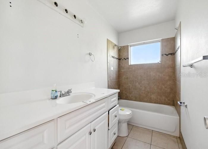 Active With Contract: $137,900 (4 beds, 2 baths, 1628 Square Feet)