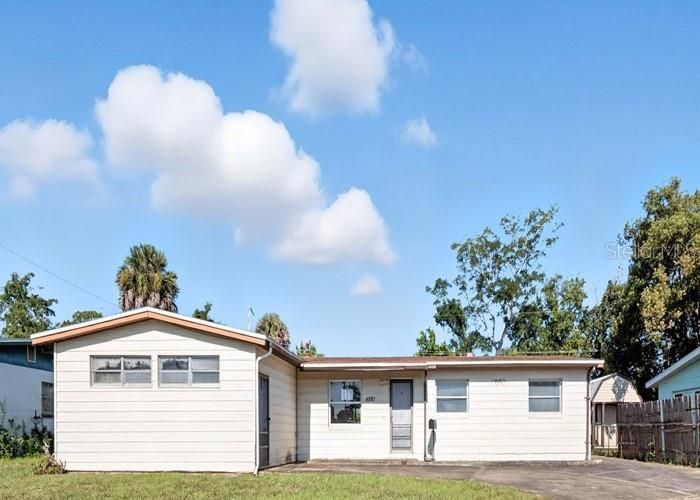 Active With Contract: $137,900 (4 beds, 2 baths, 1628 Square Feet)