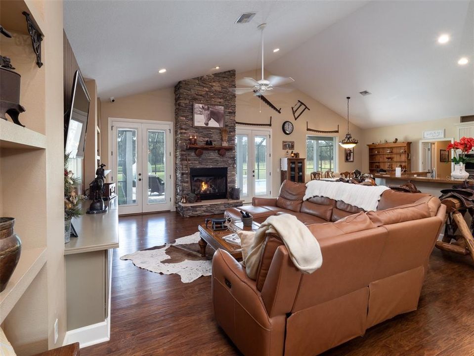 En Venta: $3,485,000 (3 camas, 2 baños, 3369 Pies cuadrados)