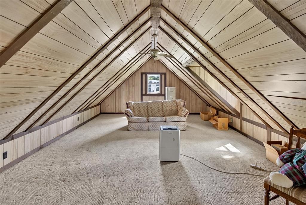 待售: $1,180,000 (5 贝兹, 3 浴室, 5880 平方英尺)