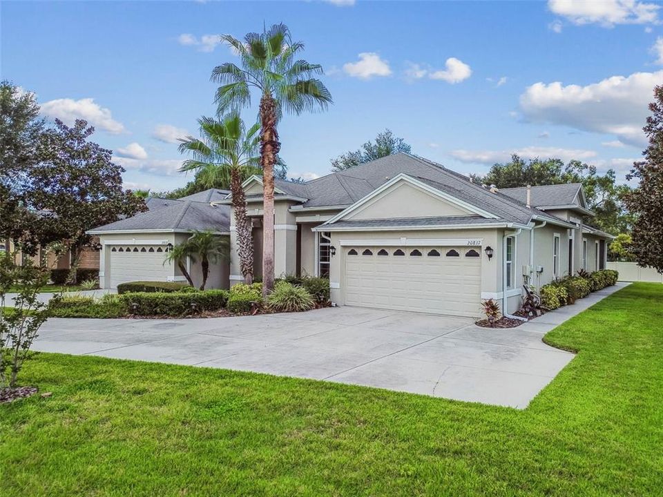 Active With Contract: $369,000 (2 beds, 2 baths, 1629 Square Feet)