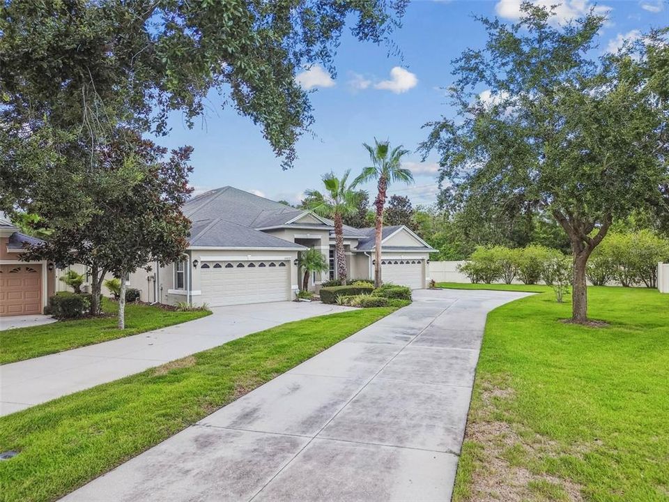 Active With Contract: $369,000 (2 beds, 2 baths, 1629 Square Feet)