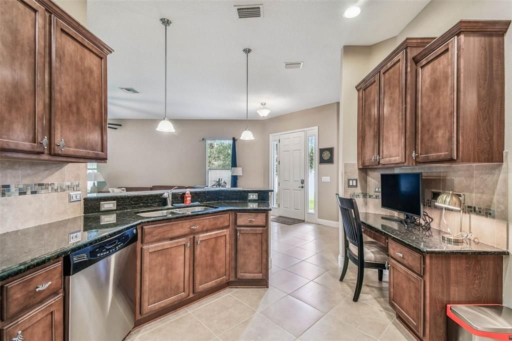 Active With Contract: $369,000 (2 beds, 2 baths, 1629 Square Feet)