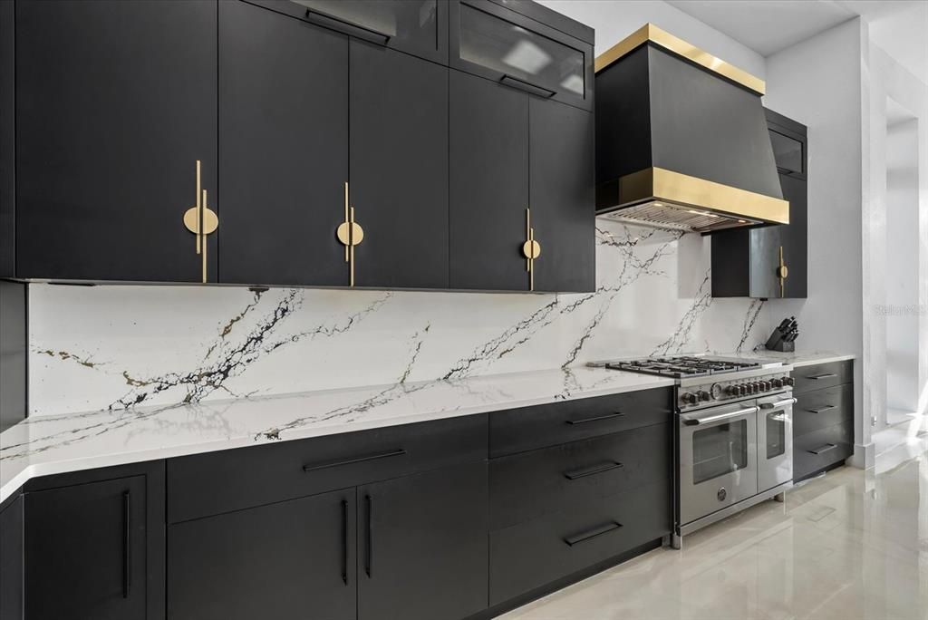 待售: $5,500,000 (3 贝兹, 4 浴室, 4048 平方英尺)