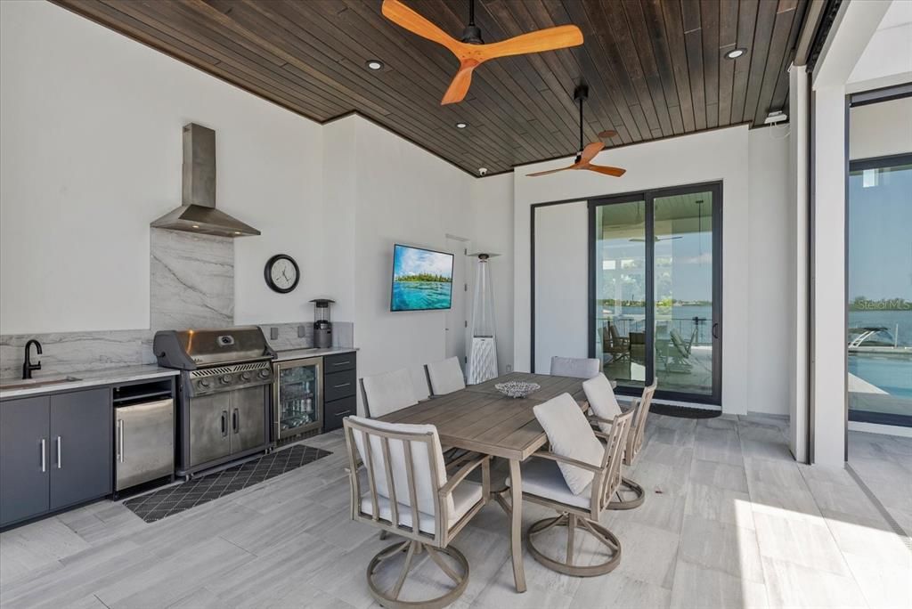 待售: $5,500,000 (3 贝兹, 4 浴室, 4048 平方英尺)