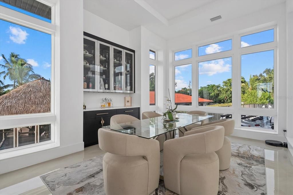 待售: $5,500,000 (3 贝兹, 4 浴室, 4048 平方英尺)