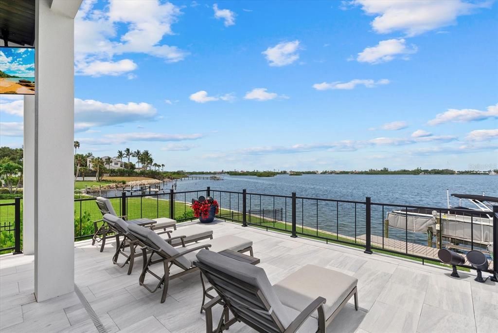 待售: $5,500,000 (3 贝兹, 4 浴室, 4048 平方英尺)