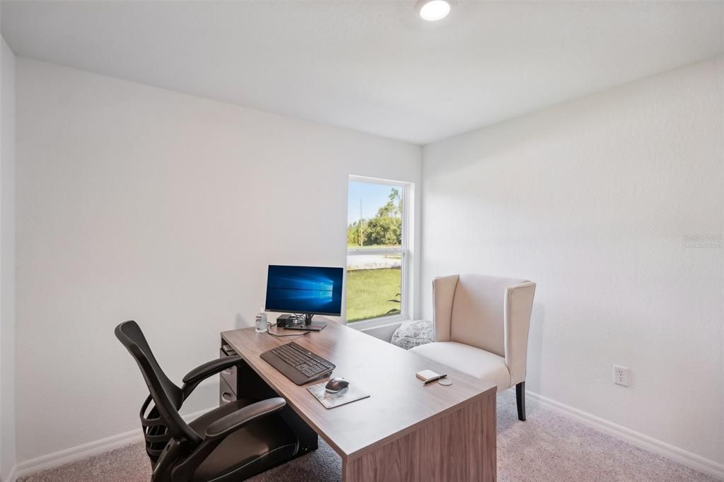 На продажу: $259,888 (3 спален, 2 ванн, 1666 Квадратных фут)