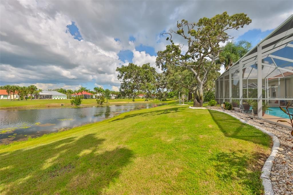 合同活跃: $569,000 (3 贝兹, 2 浴室, 2202 平方英尺)