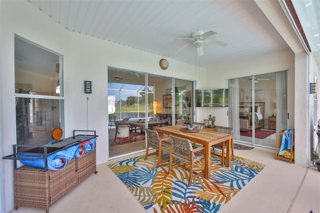 合同活跃: $569,000 (3 贝兹, 2 浴室, 2202 平方英尺)