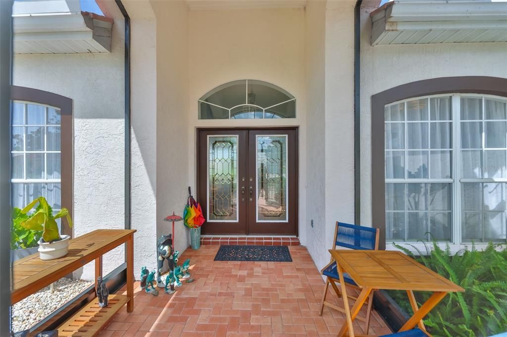 合同活跃: $569,000 (3 贝兹, 2 浴室, 2202 平方英尺)