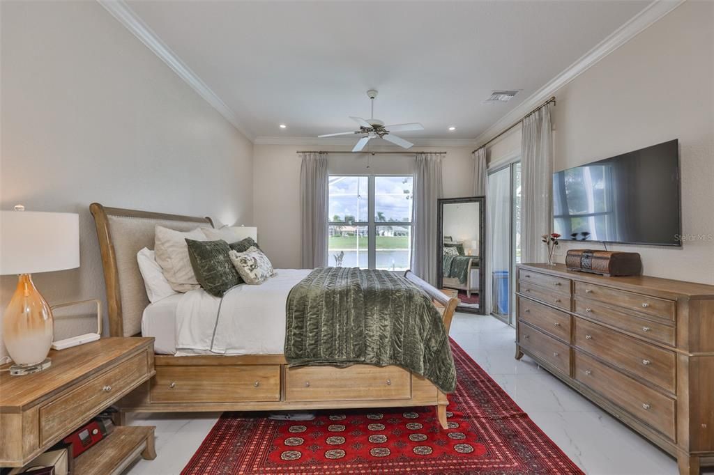 合同活跃: $569,000 (3 贝兹, 2 浴室, 2202 平方英尺)