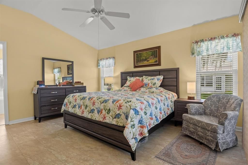 For Sale: $259,900 (2 beds, 2 baths, 1574 Square Feet)