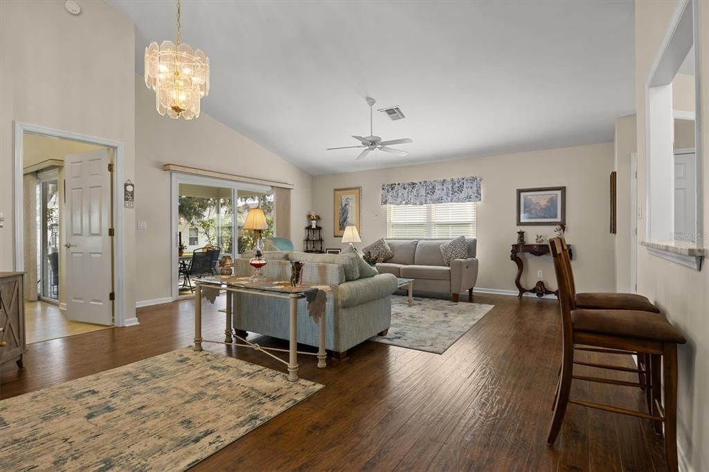 For Sale: $259,900 (2 beds, 2 baths, 1574 Square Feet)