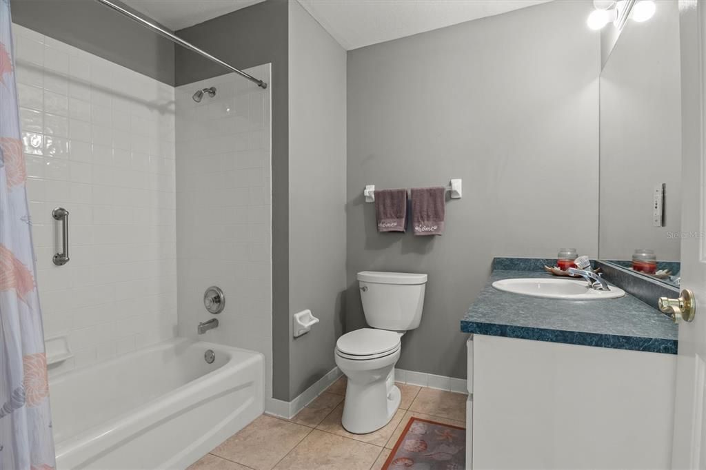 For Sale: $259,900 (2 beds, 2 baths, 1574 Square Feet)