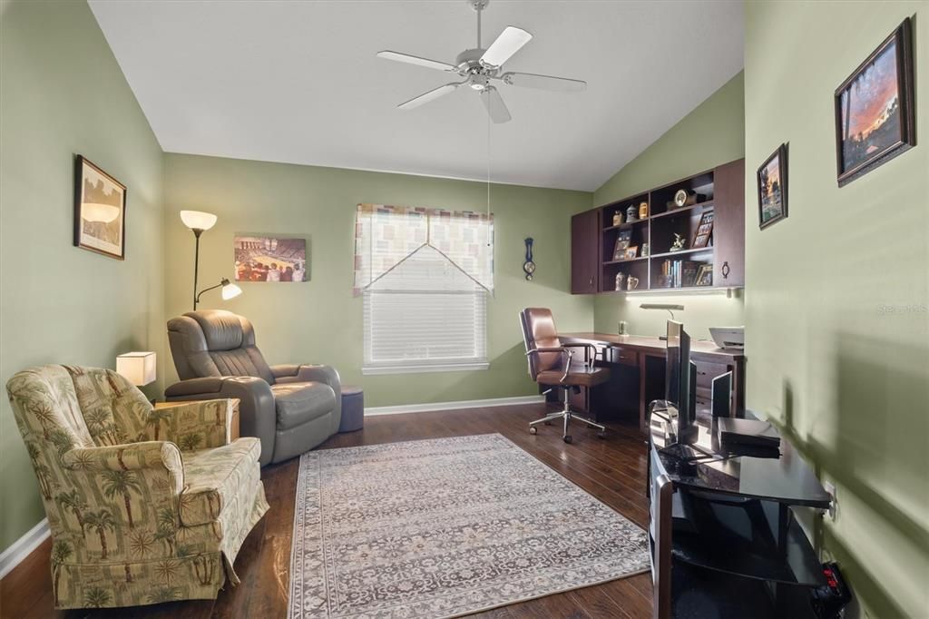 For Sale: $259,900 (2 beds, 2 baths, 1574 Square Feet)