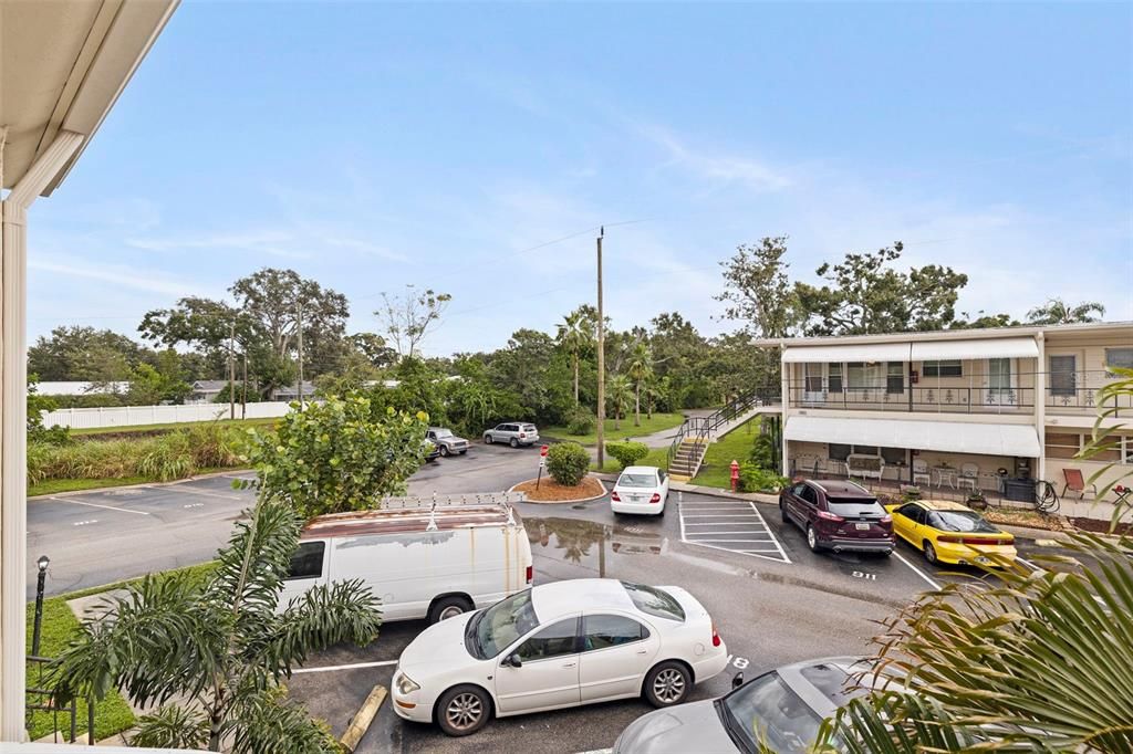 For Sale: $82,000 (1 beds, 1 baths, 652 Square Feet)