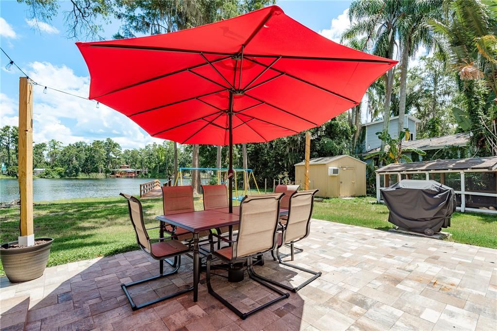 For Sale: $575,000 (4 beds, 2 baths, 1949 Square Feet)