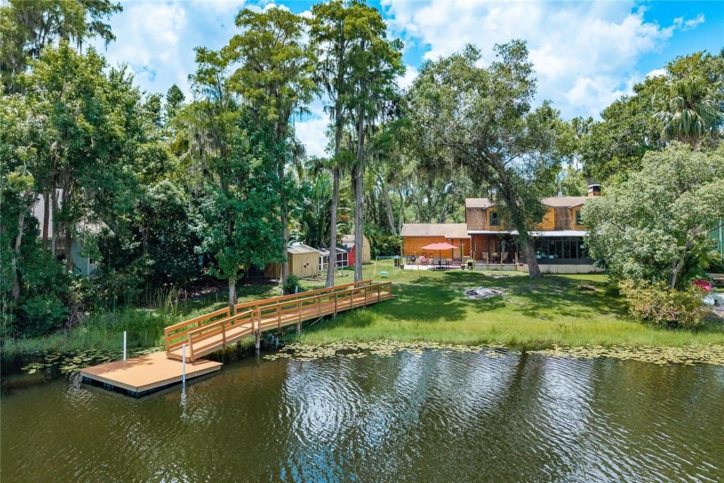 For Sale: $575,000 (4 beds, 2 baths, 1949 Square Feet)