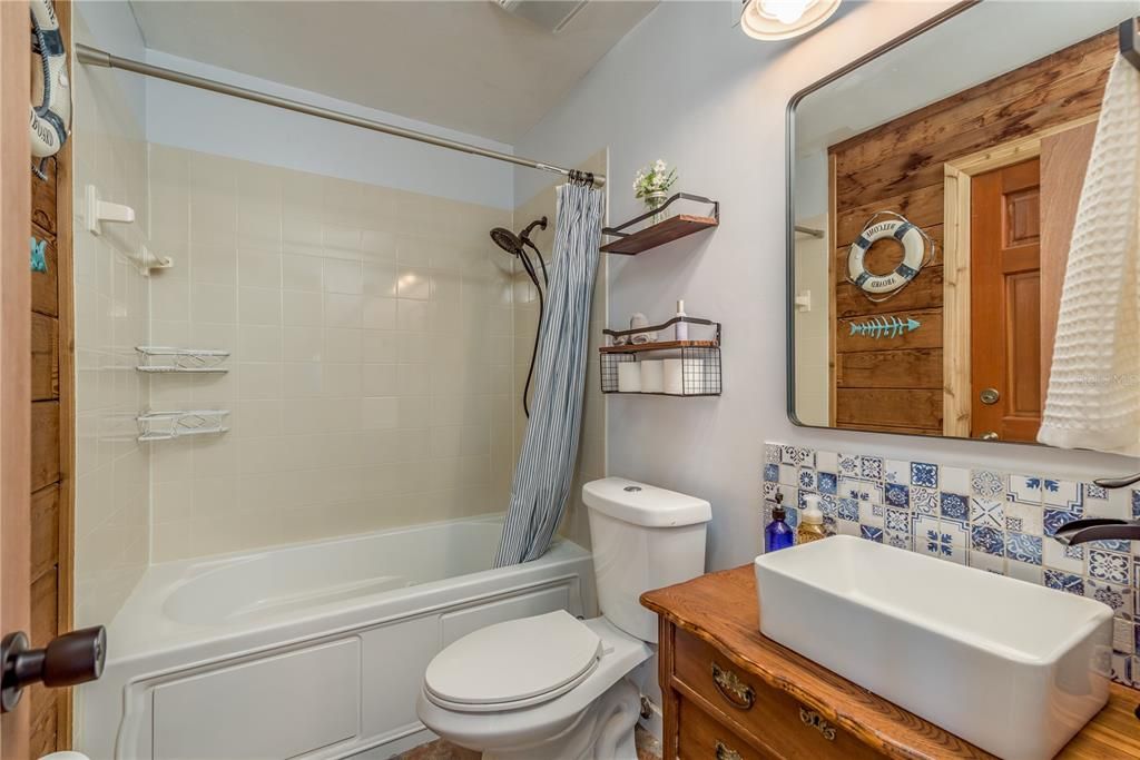 For Sale: $575,000 (4 beds, 2 baths, 1949 Square Feet)