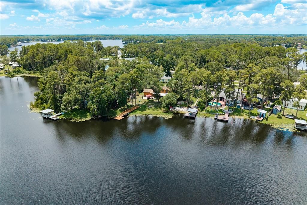 For Sale: $575,000 (4 beds, 2 baths, 1949 Square Feet)