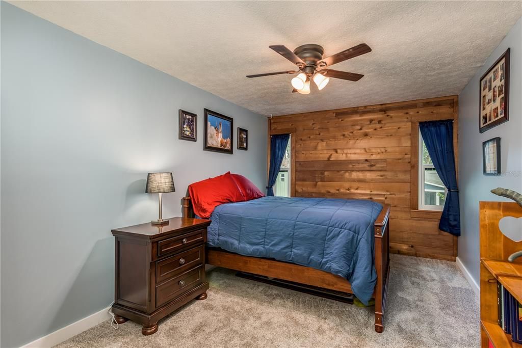 For Sale: $575,000 (4 beds, 2 baths, 1949 Square Feet)