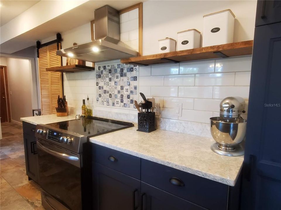 For Sale: $575,000 (4 beds, 2 baths, 1949 Square Feet)