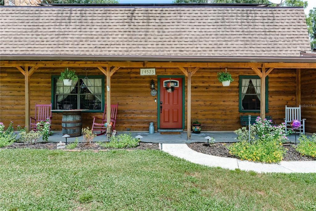 For Sale: $575,000 (4 beds, 2 baths, 1949 Square Feet)