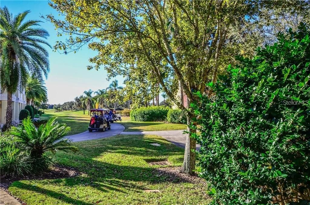 待售: $198,700 (1 贝兹, 1 浴室, 823 平方英尺)