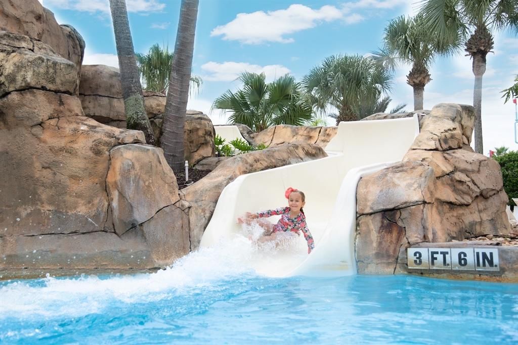 待售: $198,700 (1 贝兹, 1 浴室, 823 平方英尺)