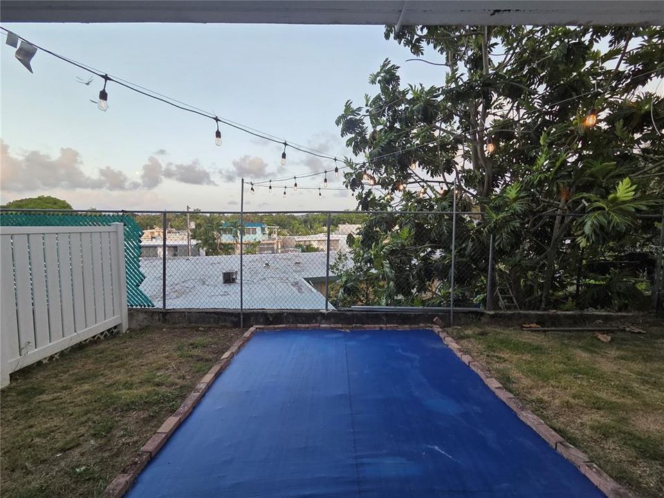 合同活跃: $195,000 (3 贝兹, 2 浴室, 1244 平方英尺)