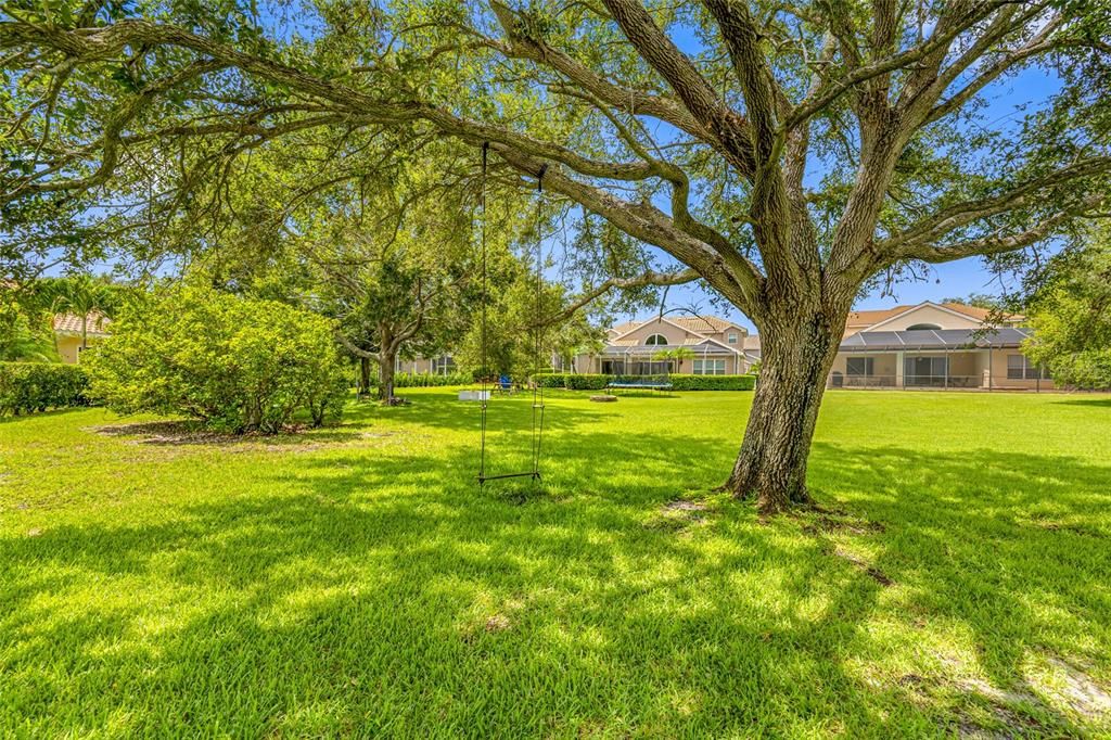 Activo con contrato: $899,000 (4 camas, 2 baños, 2589 Pies cuadrados)