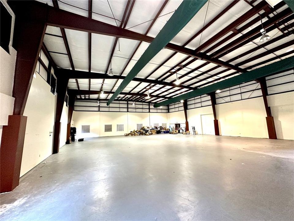 Под контрактом: $950,000 (0 спален, 0 ванн, 20426 Квадратных фут)