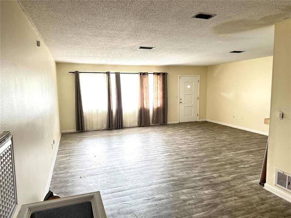 Под контрактом: $950,000 (0 спален, 0 ванн, 20426 Квадратных фут)