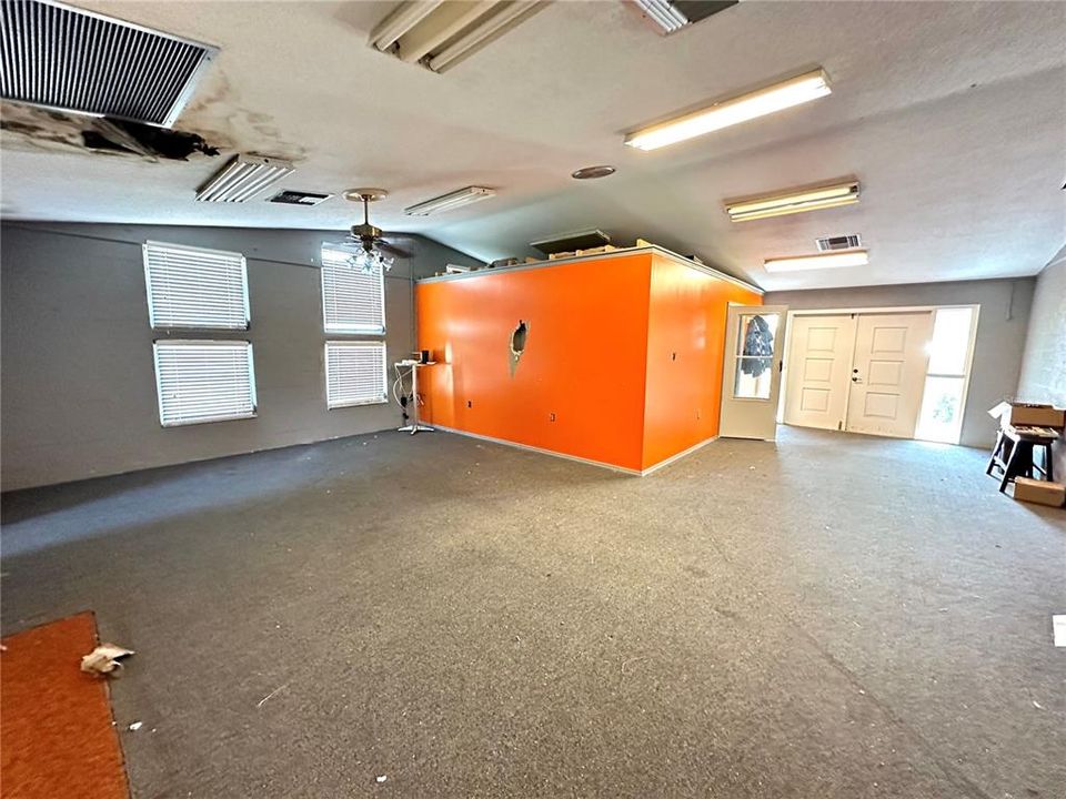 Под контрактом: $950,000 (0 спален, 0 ванн, 20426 Квадратных фут)