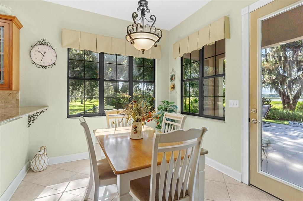 For Sale: $789,900 (3 beds, 2 baths, 1984 Square Feet)