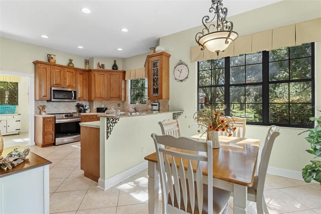 For Sale: $789,900 (3 beds, 2 baths, 1984 Square Feet)